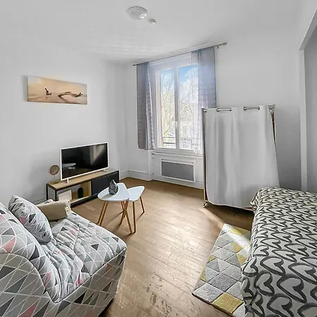 Balade A Montlucon Apartment Exterior photo