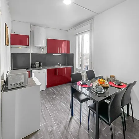 Balade A Montlucon Apartment Exterior photo