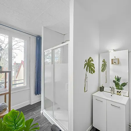 Balade A Montlucon Apartment Exterior photo
